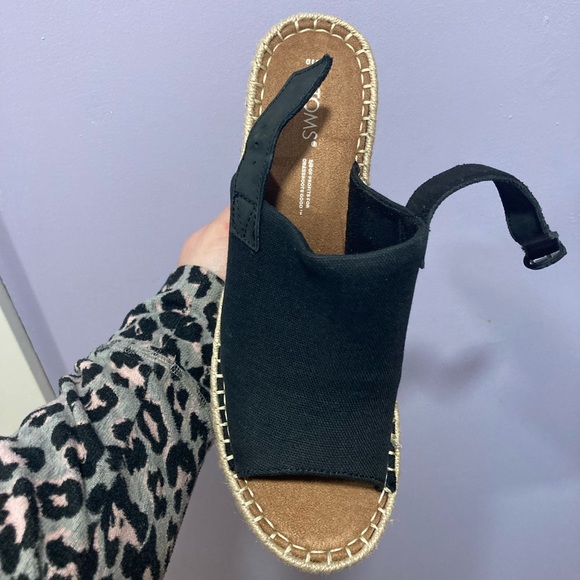 Tom’s wedges - Picture 3 of 4